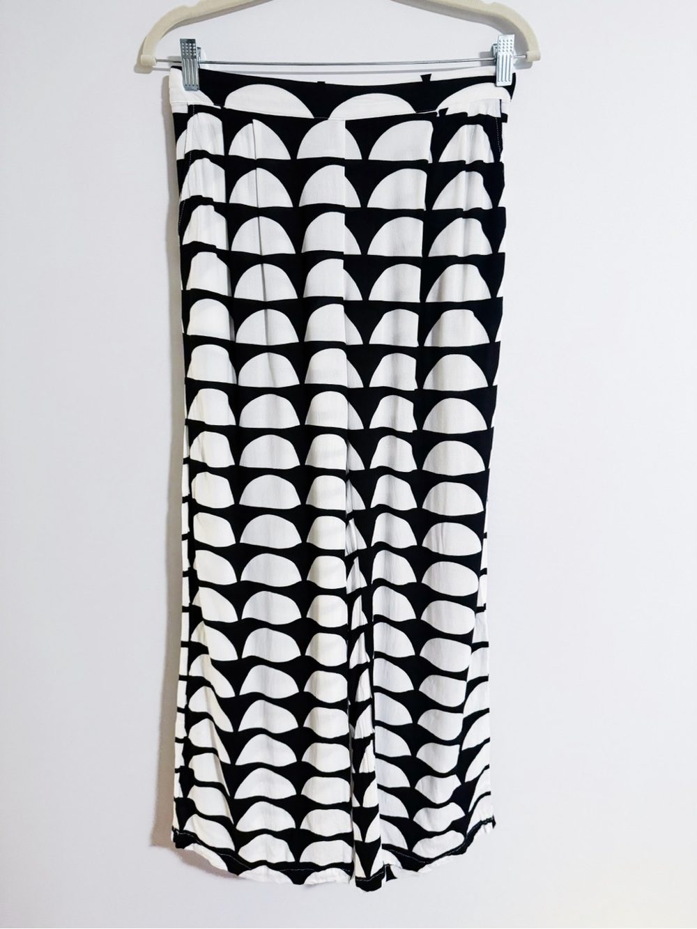 Ava Sky - Black and White Geometric Print Pants